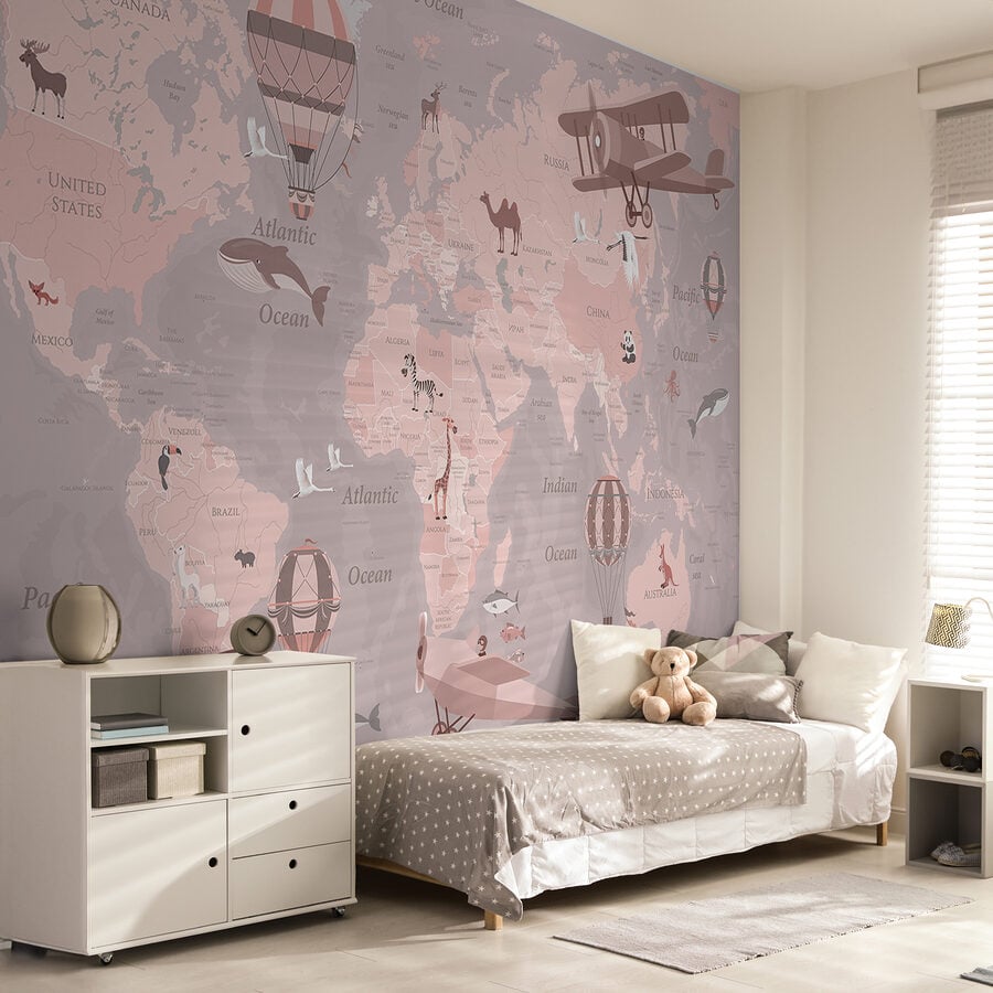 Un mapa del mundo con aviones y globos aerostáticos